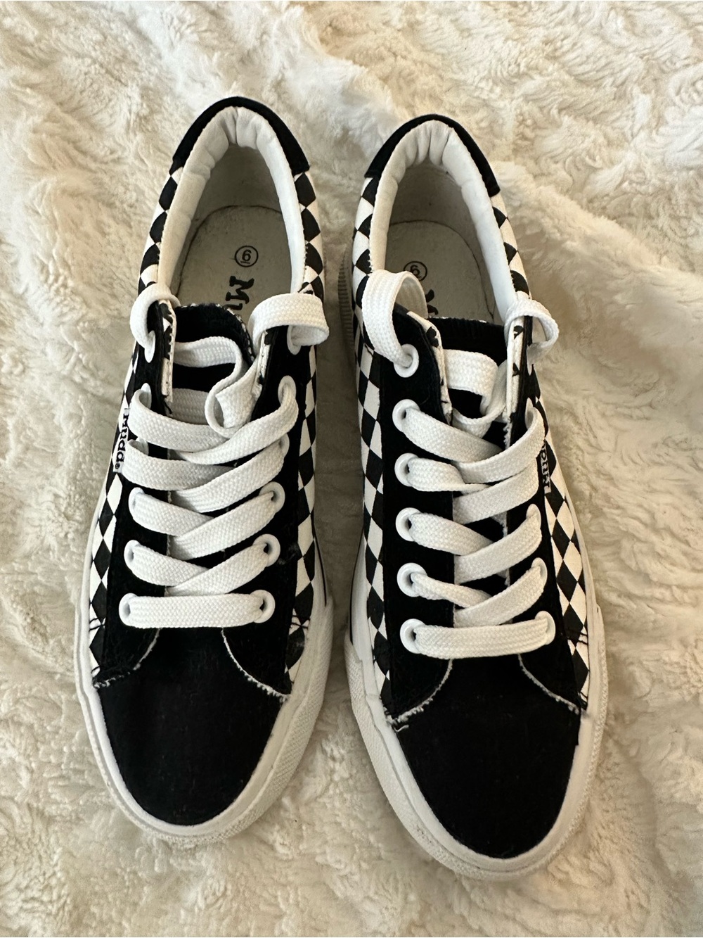 Kids Black & White Checkerboard Lace-Up Sneakers - Mudd SZ 6